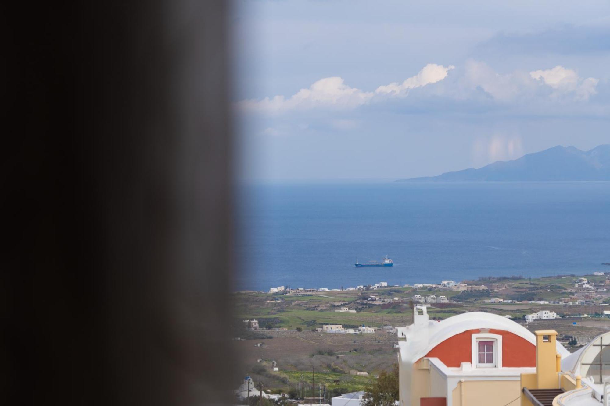 Central Seaview Heven Apartment In Fira  Exterior photo