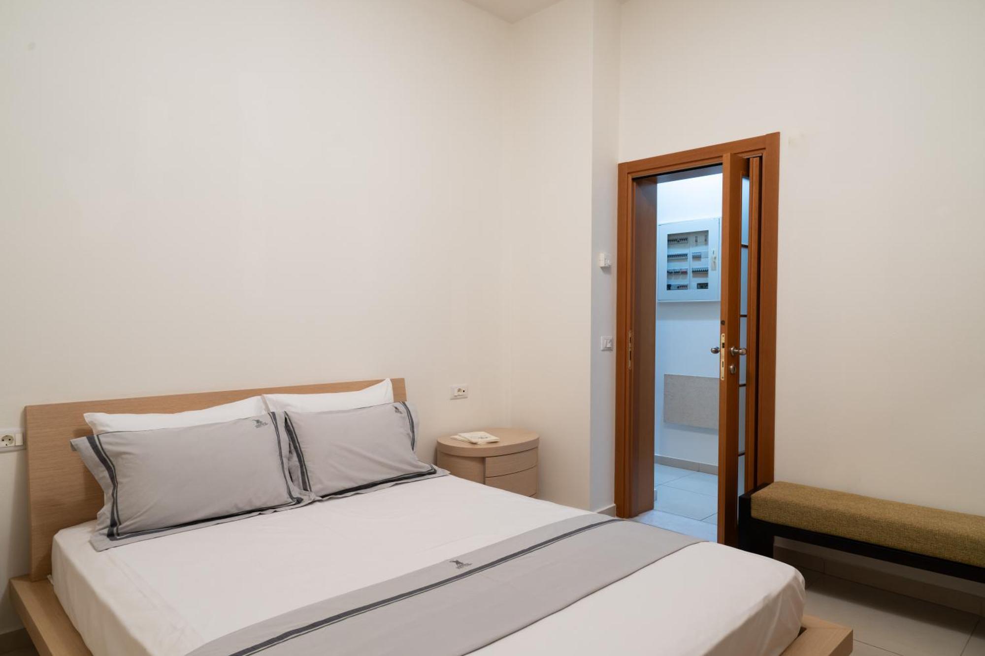 Central Seaview Heven Apartment In Fira  Exterior photo