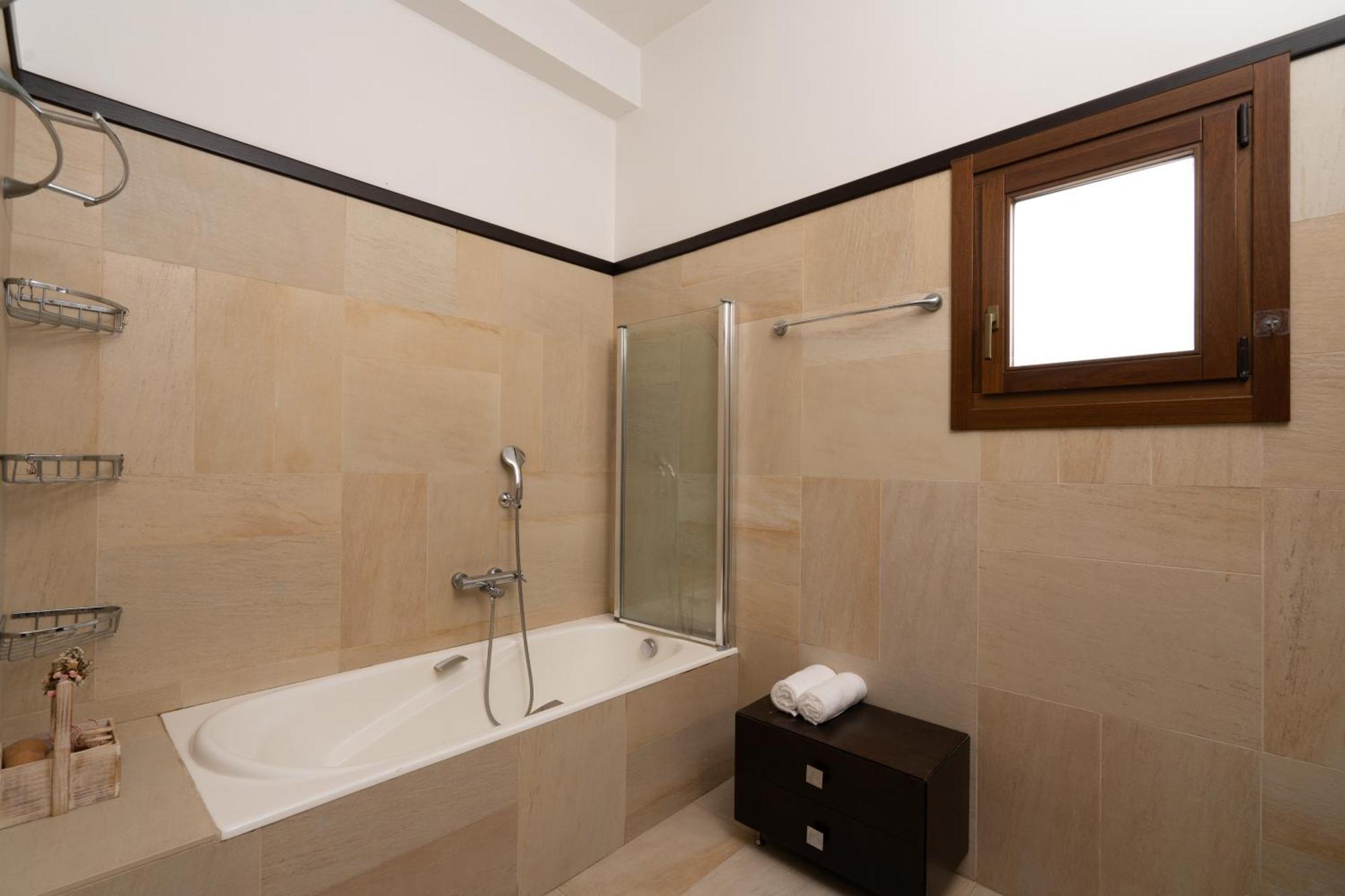 Central Seaview Heven Apartment In Fira  Exterior photo