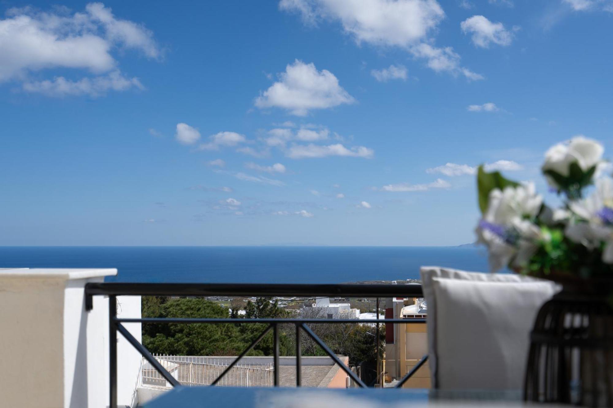 Central Seaview Heven Apartment In Fira  Exterior photo